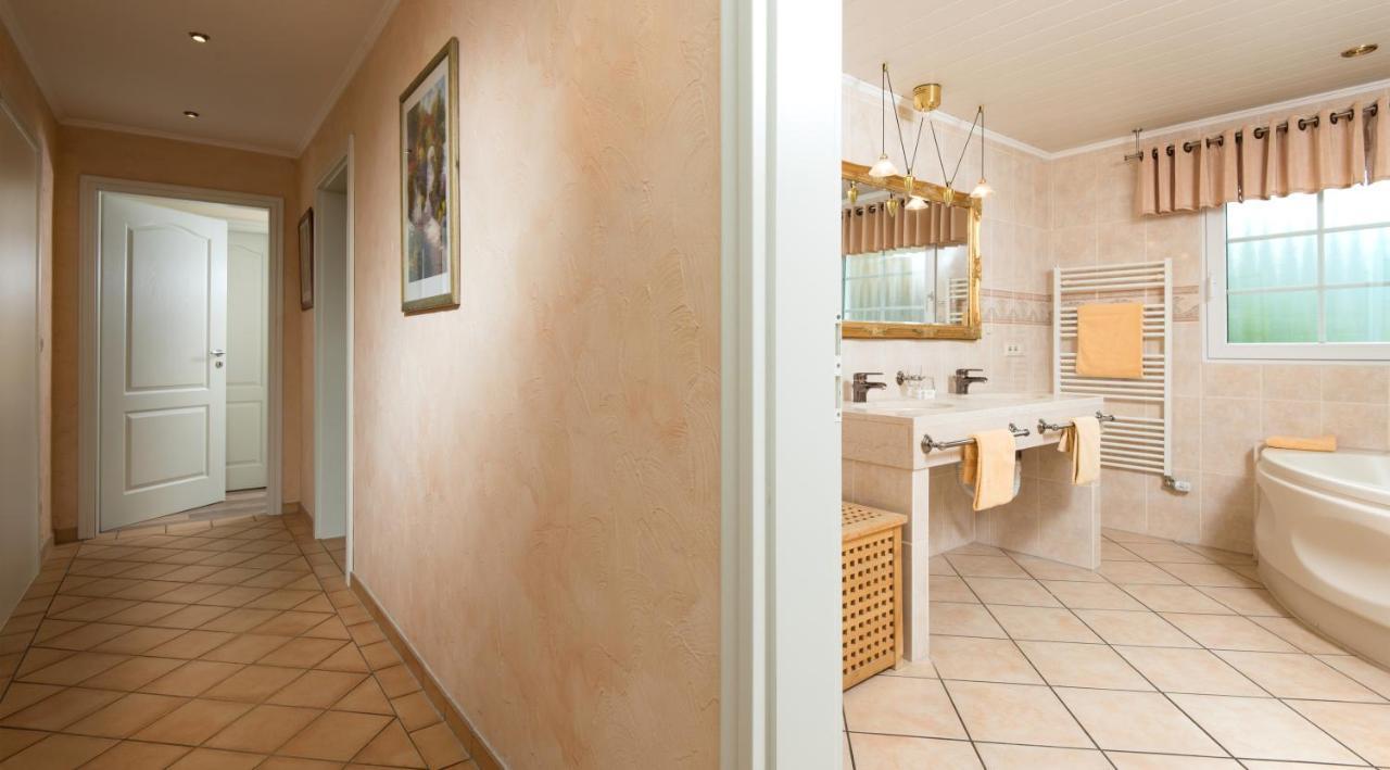 Weinhotel Sonnenschein Эрнст Экстерьер фото