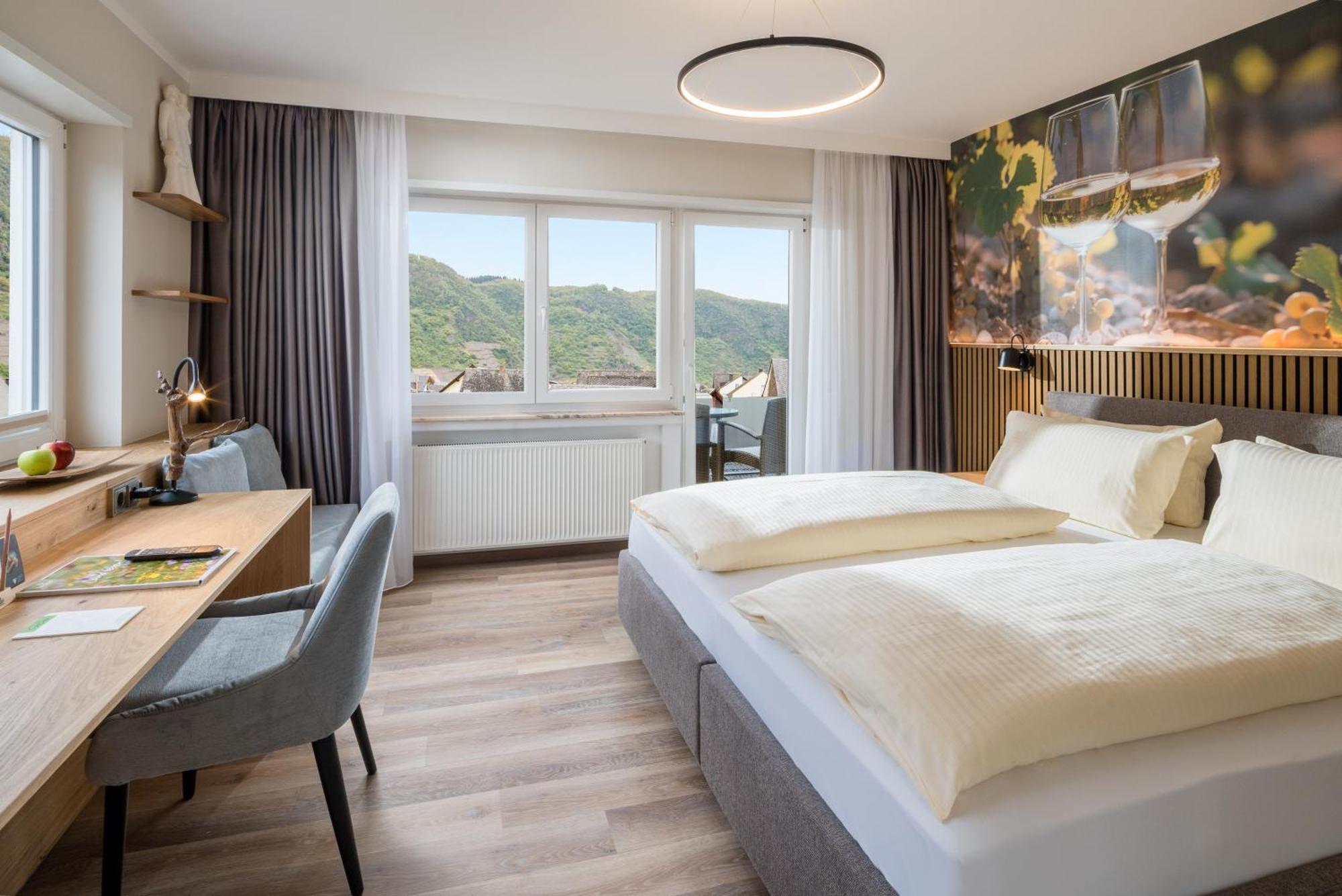 Weinhotel Sonnenschein Эрнст Экстерьер фото