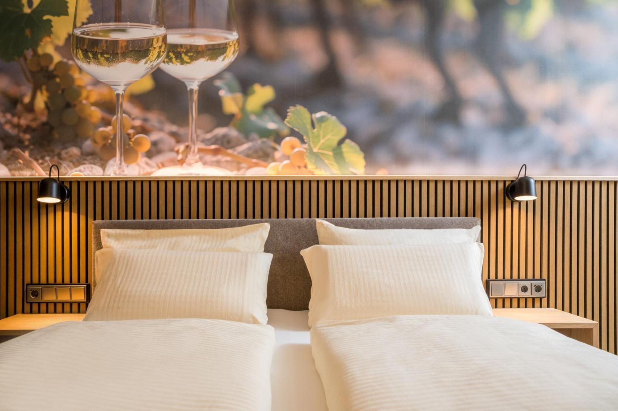 Weinhotel Sonnenschein Эрнст Экстерьер фото