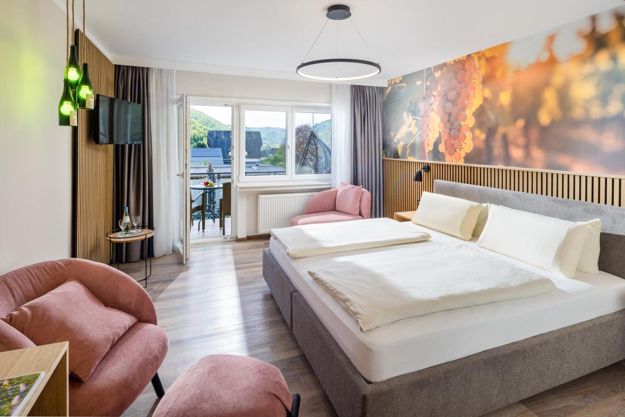 Weinhotel Sonnenschein Эрнст Экстерьер фото